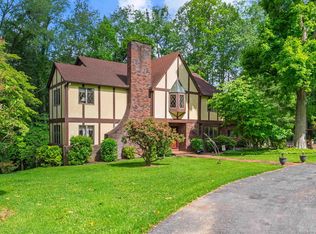 244 Robinhood Dr, Marion, VA 24354
