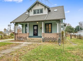 128 S Spring St, Franklin Grove, IL 61031