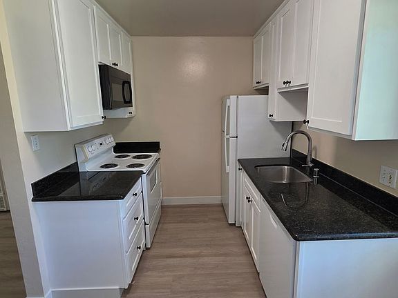 5th image of 1416 Floribunda Ave APT 8