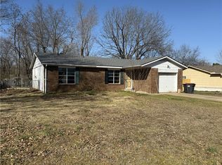 2404 Woodland Ave, Springdale, AR 72762