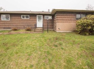 38 Main Pkwy, Plainview, NY 11803