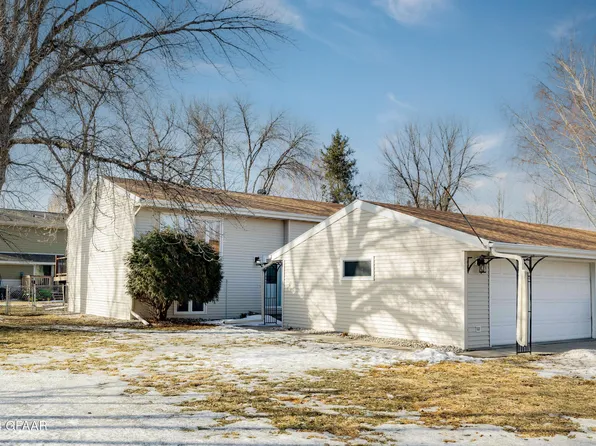 307 N 50th St, Grand Forks, ND 58203