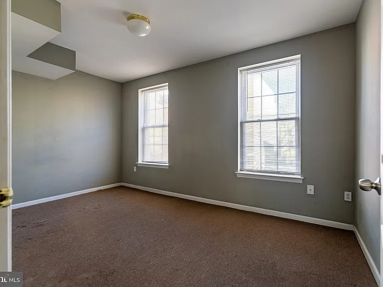 1706 N Willington St — Photo 44