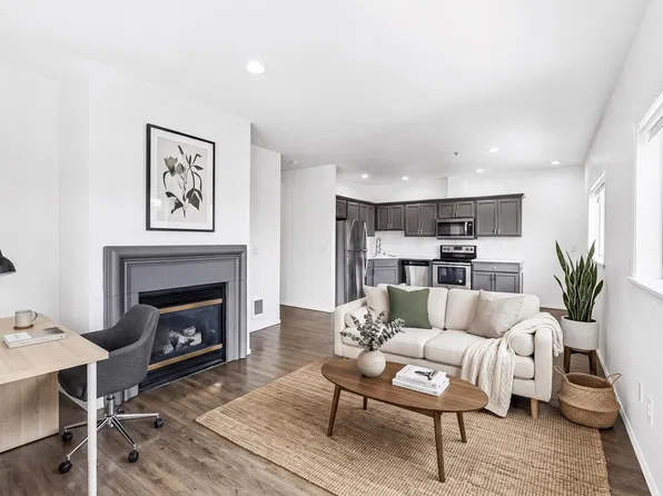 Hawthorne Apartments