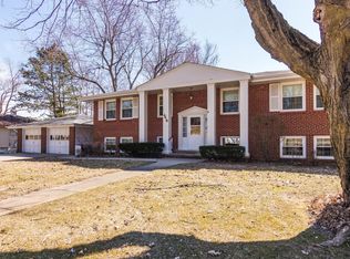 4414 Safford Rd, Rockford, IL 61101