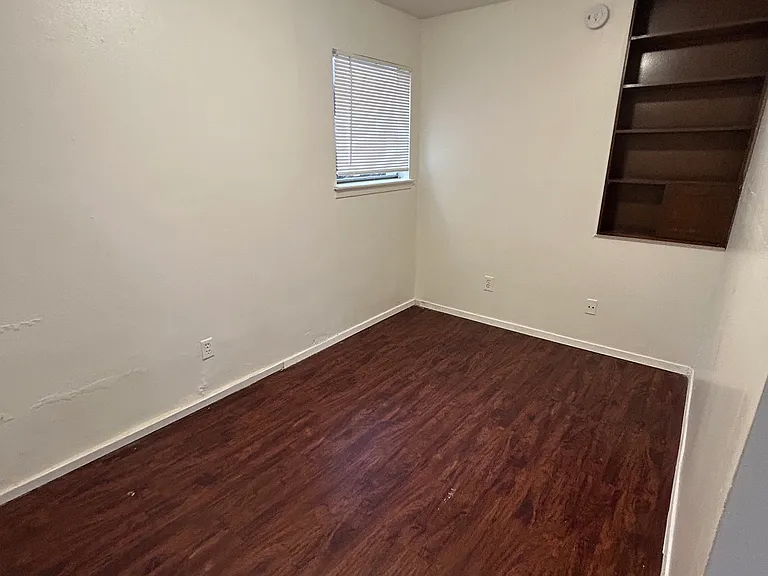 1011 W 23rd St #201 — Photo 10