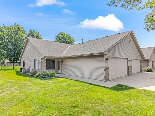 141 S Elm St, Belle Plaine, MN 56011