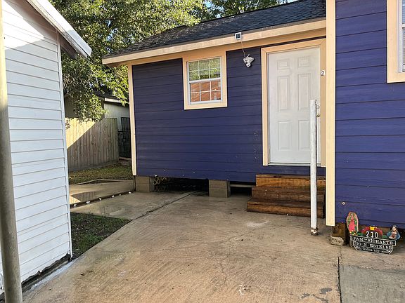 4th image of 210 N Estelle St