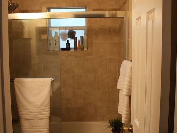 4th image of 1303 E Gore St APT 3