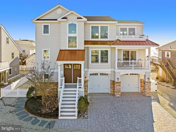 128 W Jeanette Ave, Brant Beach, NJ 08008