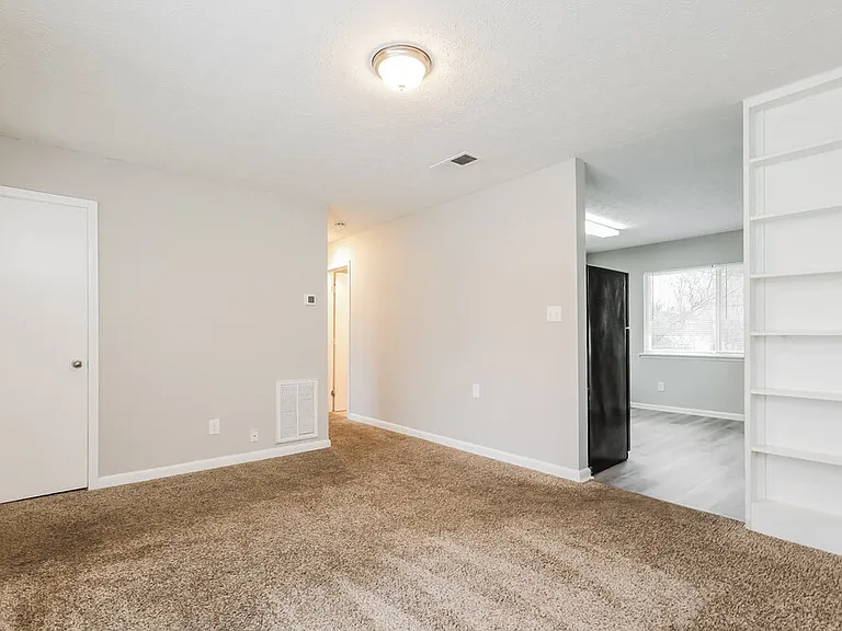 8721 W Bourne Dr — Photo 4
