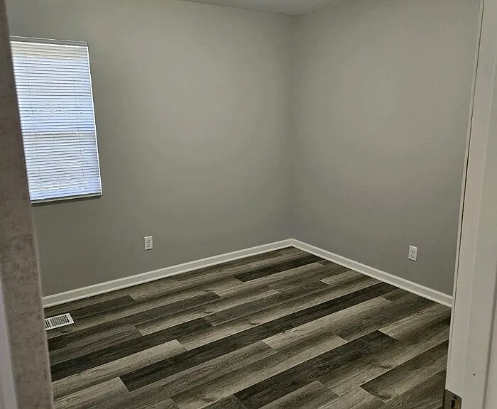 1118 Benton St — Photo 12