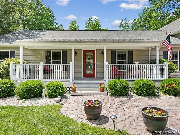 5th image of 234 Robertson St