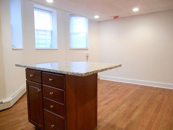 5th image of 10 Orkney Rd #D