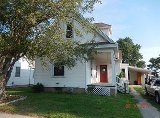 414 W 1st South St, Carlinville, IL 62626