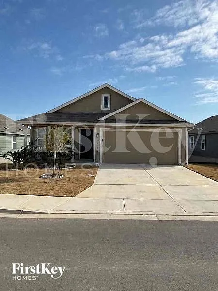 3 bed, 2.0 bath, 1226 sqft, $1,680 — Photo 1