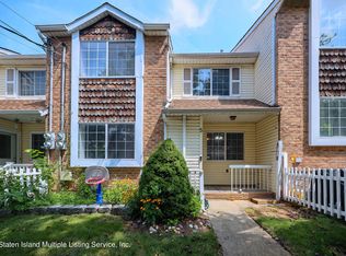 5 Dreyer Ave, Staten Island, NY 10314