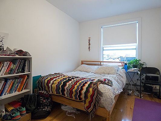4th image of 747 Franklin Ave APT 3