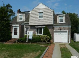 56 Murdock Rd, Lynbrook, NY 11563