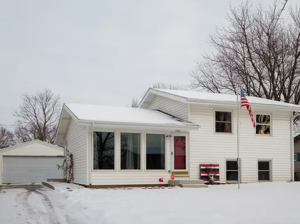 1128 Ramona Ter, Machesney Park, IL 61115