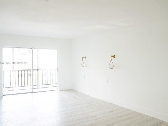 3rd image of 220 SW 9th Ave APT 306