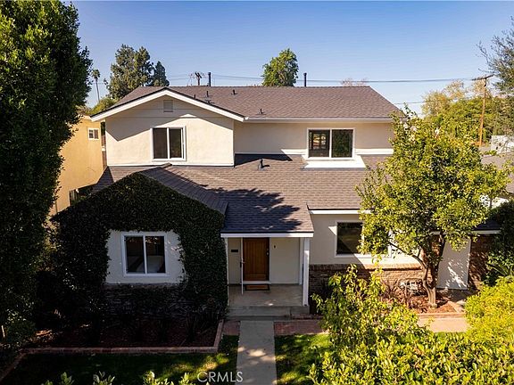 3rd image of 1305 W Riverside Dr