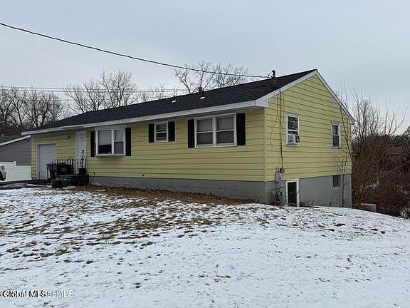 2nd image of 58 Fiddlers Lane