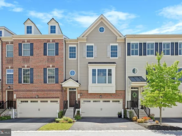 40 Parkview Cir, Wayne, PA 19087