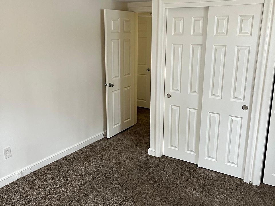 2nd image of 18 Frairy St