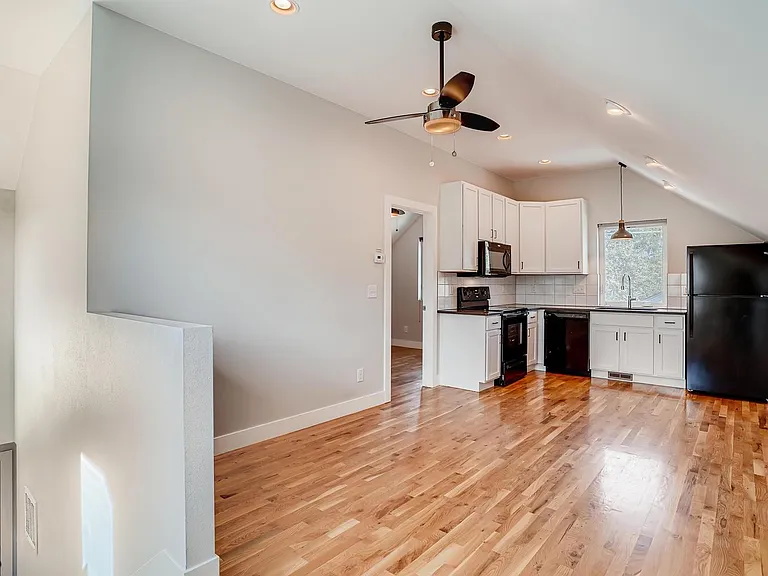 3426 N Josephine St — Photo 3