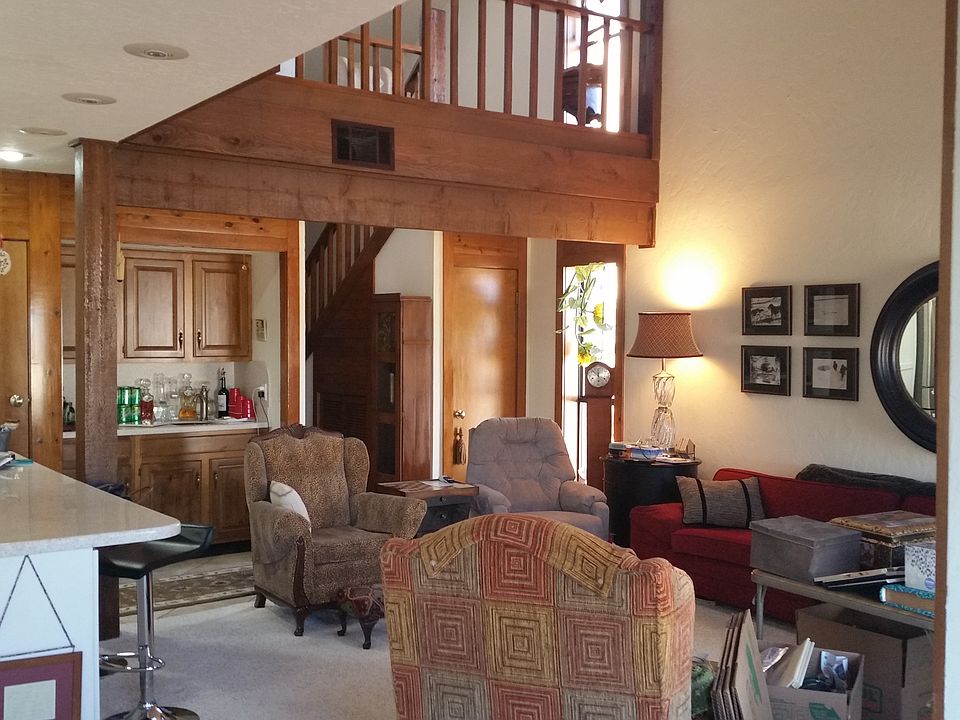 1st image of 407 NW Chimney Creek Dr