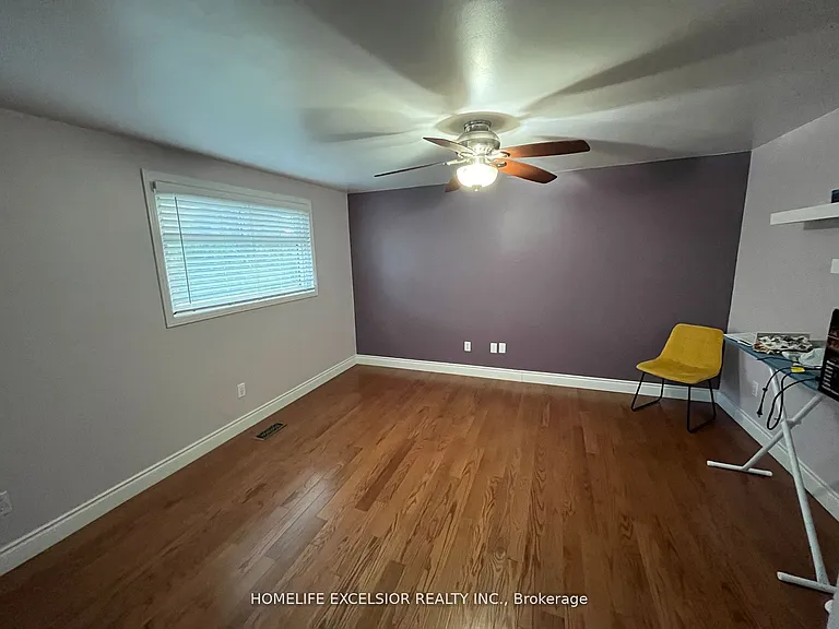 175 Edgehill Cres — Photo 13