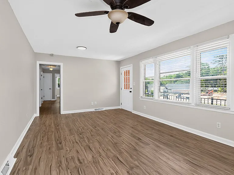 6901 Ridge Lane Rd — Photo 32