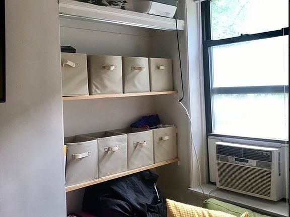 4th image of 520 E 5th St APT 3