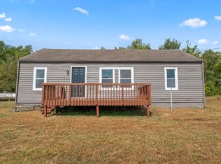 9720 Lexington Ave, De Soto, KS 66018