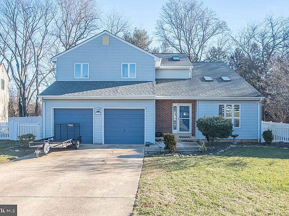 2nd image of 35 Coach Hill Dr
