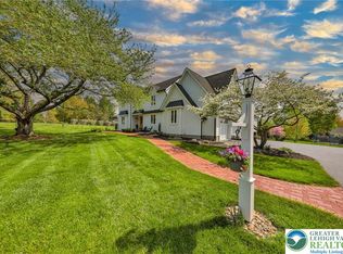 1765 Arden Ln, Bethlehem, PA 18015