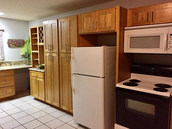 Kitchen, with appliances included