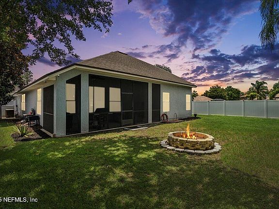 4th image of 800 MARJORIES Way