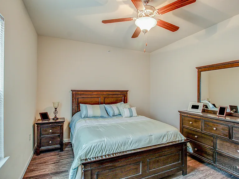 Buchanan Way Apartments — Photo 15