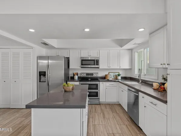 2933 E FAIRMOUNT Avenue, Phoenix, AZ 85016