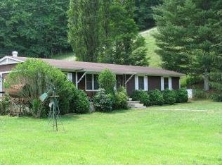318 Mine Creek Rd, Bakersville, NC 28705