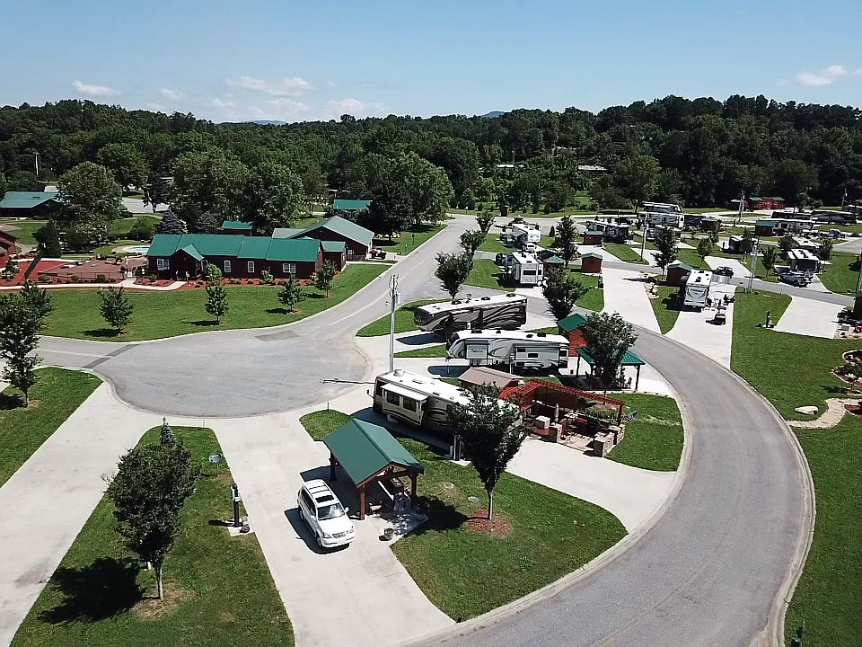 2nd image of 80 Circle Back Ln