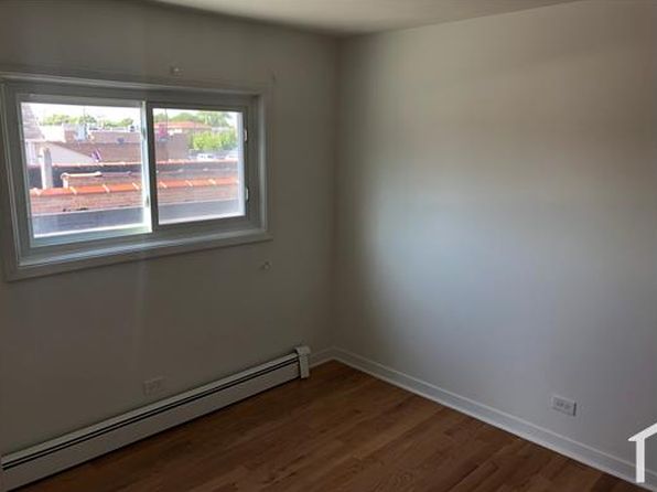 11009 S Kedzie Ave, Chicago, IL 60655
