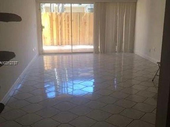 3rd image of 15385 S Dixie Hwy APT 12