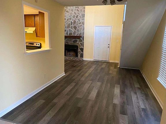 2nd image of 1666 Wynndowne Trl SE
