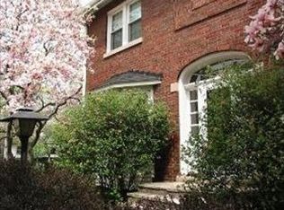 387 S Arlington Ave, Elmhurst, IL