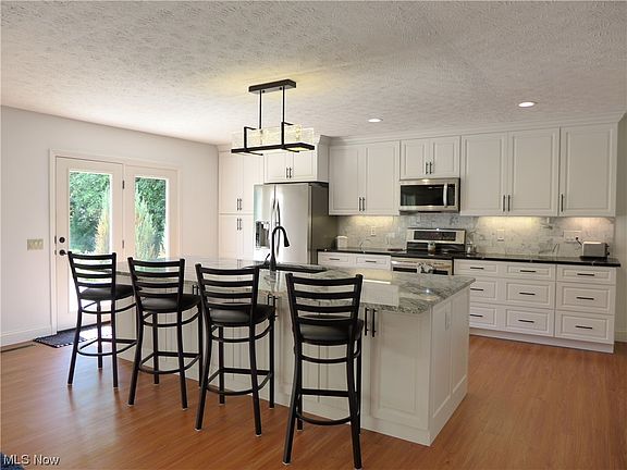 2nd image of 21511 Meadows Edge Ln