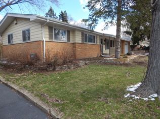 440 Scott St, Algonquin, IL 60102