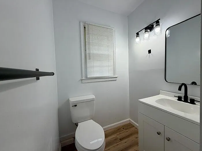 3720 S Providence Rd — Photo 19